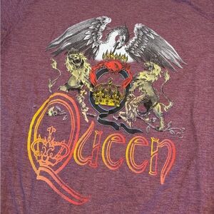 Queen shirt Large